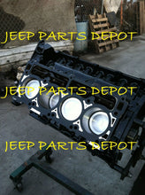 Load image into Gallery viewer, 2008 CHRYSLER 300C 5.7L REBUILT ENGINE